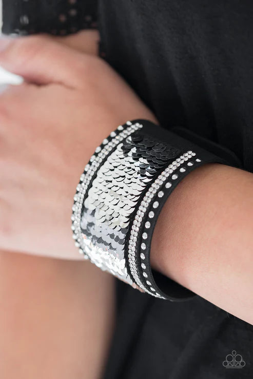 Paparazzi ♥ MERMAIDS Have More Fun - Black ♥ Bracelet