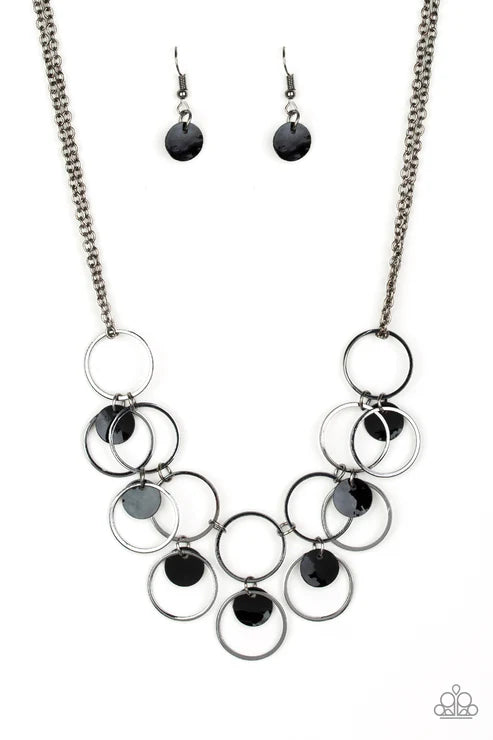 Paparazzi ♥ Ask and You SHELL Receive - Black ♥ Necklace