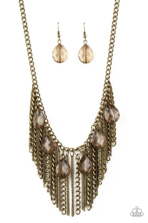 Paparazzi ♥ Vixen Conviction - Brass ♥ Necklace