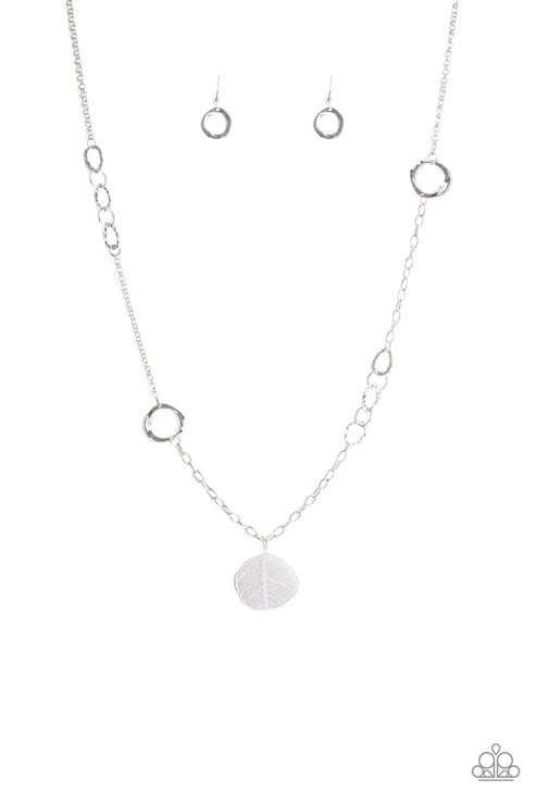Paparazzi ♥ Autumn Collage - Silver ♥ Necklace