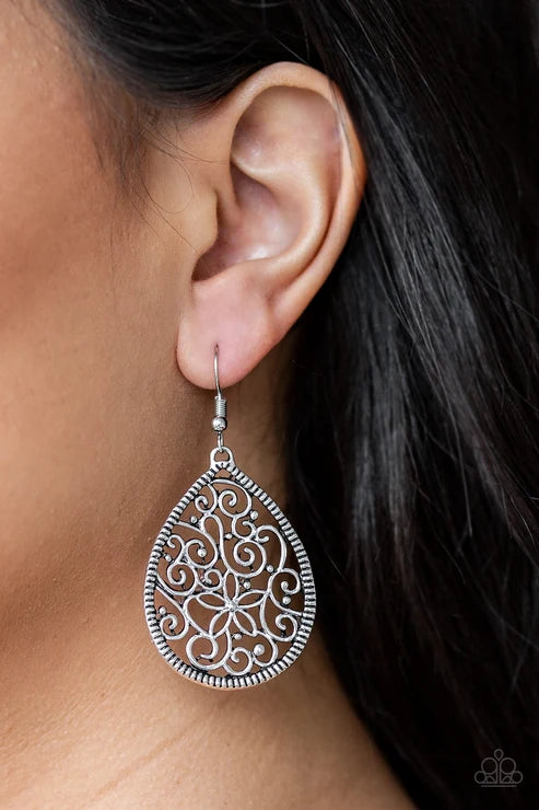 Paparazzi ♥ Im Doing VINE - Silver ♥ Earrings