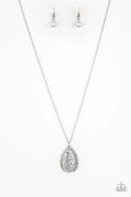 Paparazzi ♥ Gleaming Gardens - Silver ♥ Necklace