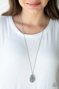 Paparazzi ♥ Gleaming Gardens - Silver ♥ Necklace