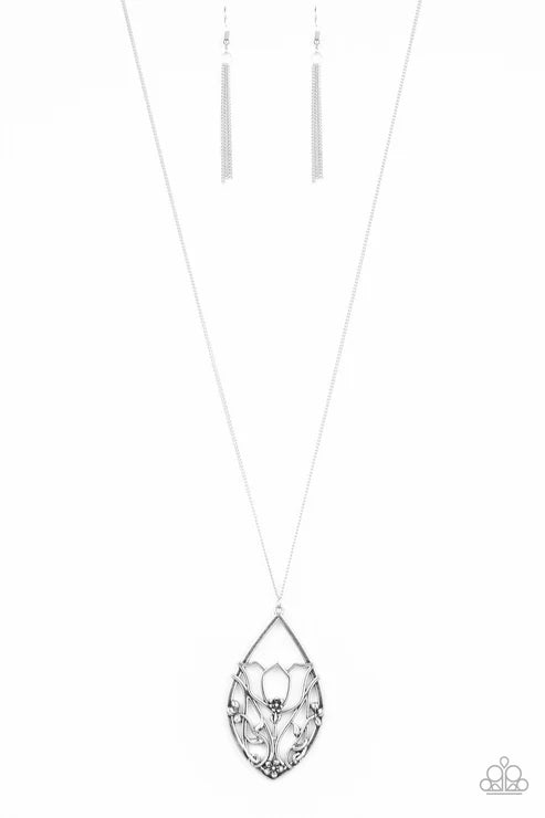Paparazzi ♥ Eden Enchantment - Silver ♥ Necklace