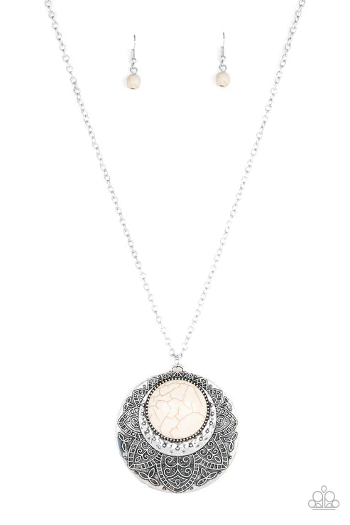 Paparazzi ♥ Medallion Meadow - White ♥ Necklace