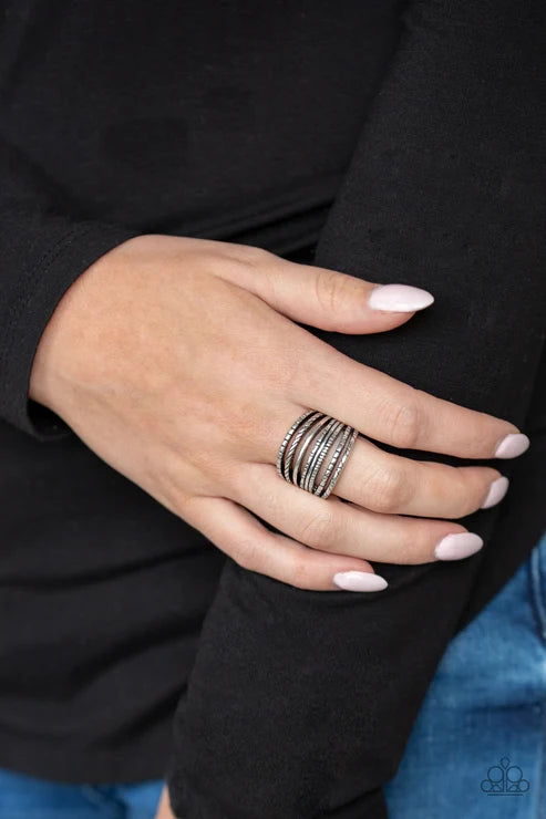 Paparazzi ♥ Basic Maverick - Silver ♥ Ring
