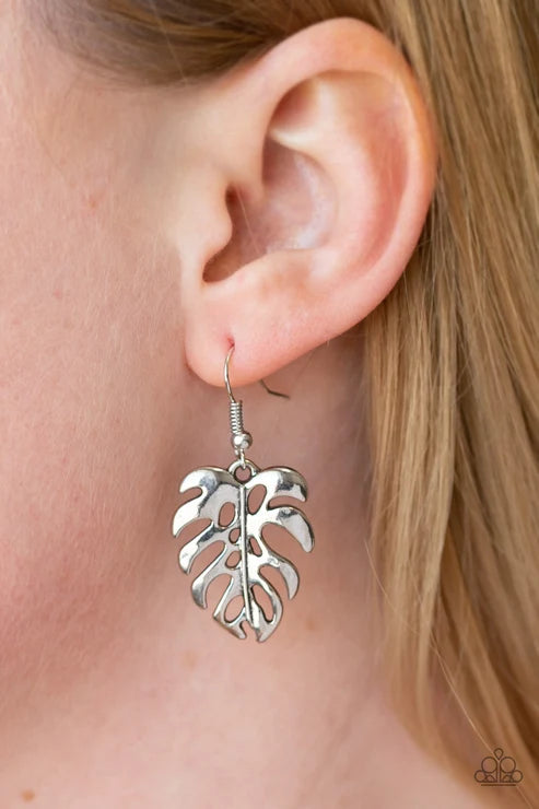 Paparazzi ♥ Desert Palms - Silver ♥ Earrings