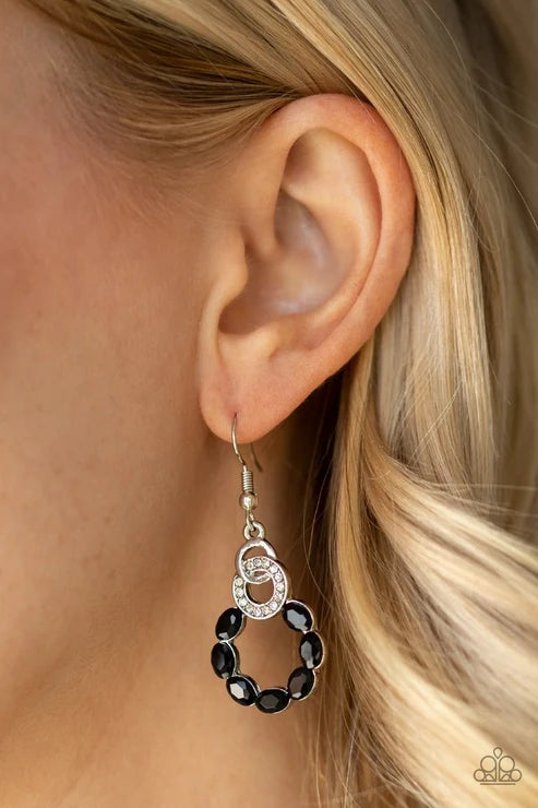 Paparazzi ♥ Diamond Deluxe - Black ♥ Earrings