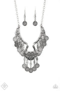 Paparazzi ♥ Treasure Temptress - Silver ♥ Necklace