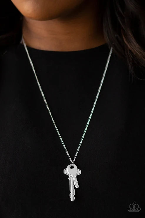 Paparazzi ♥ The Keynoter - Silver ♥ Necklace