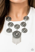 Paparazzi ♥ Modern Medalist - Silver ♥ Necklace