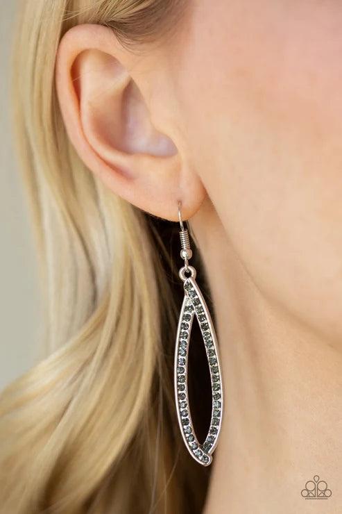 Paparazzi ♥ Treasure Trove Trinket - Silver ♥ Earrings