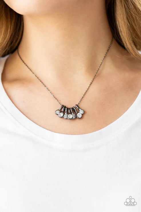 Paparazzi ♥ Slide Into Shimmer - Black ♥ Necklace