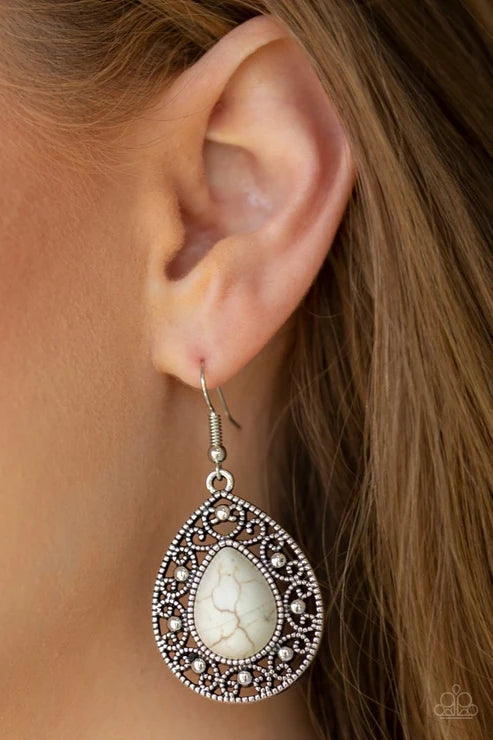 Paparazzi ♥ Stone Story - White ♥ Earrings