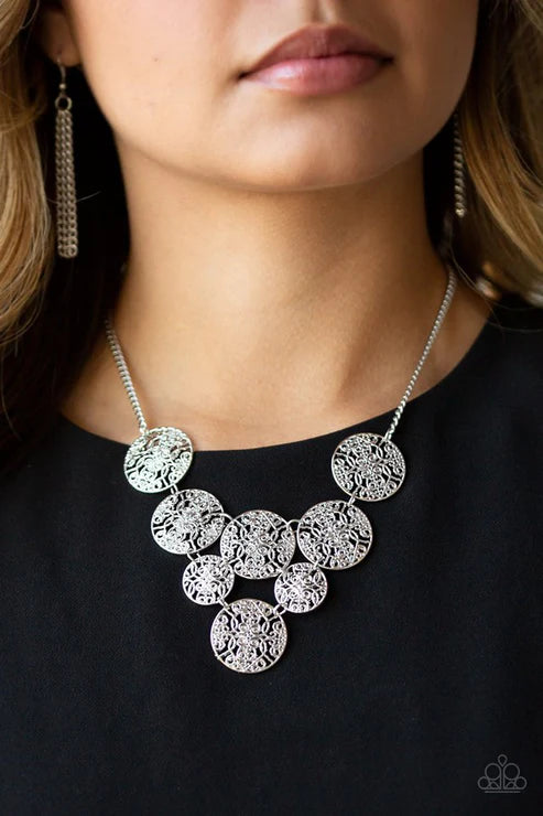 Paparazzi ♥ Malibu Idol - Silver ♥ Necklace