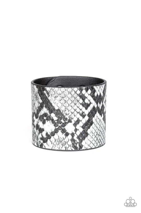 Paparazzi ♥ Whats HISS Is Mine - Silver ♥ Bracelet