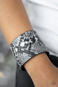 Paparazzi ♥ Whats HISS Is Mine - Silver ♥ Bracelet