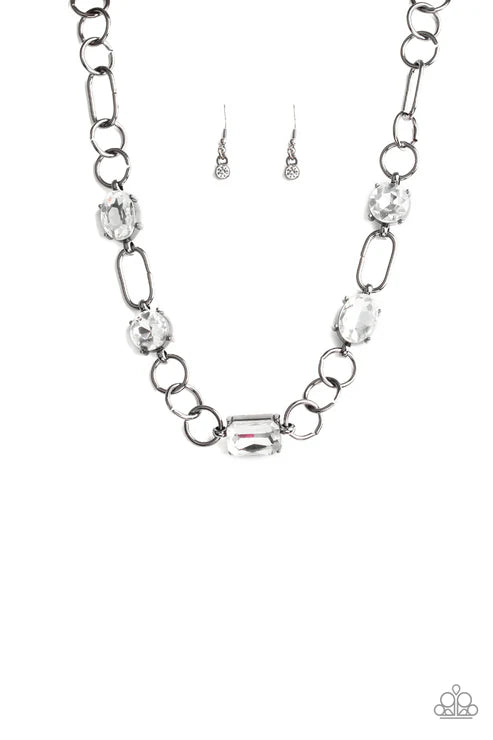 Paparazzi ♥ Urban District - Black ♥ Necklace