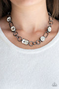 Paparazzi ♥ Urban District - Black ♥ Necklace