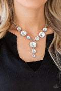 Paparazzi ♥ Legendary Luster - White ♥ Necklace