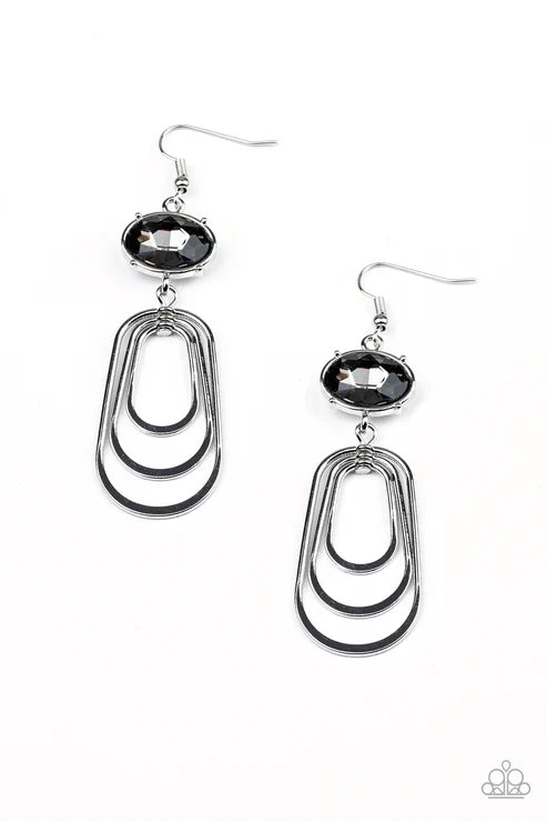 Paparazzi ♥ Drop-Dead Glamorous - Silver ♥ Earrings