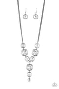Paparazzi ♥ Legendary Luster - Black ♥ Necklace
