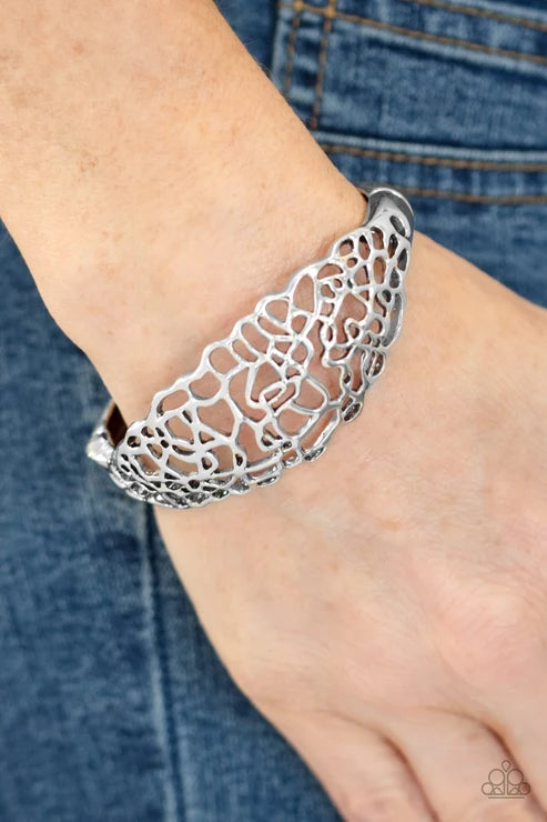 Paparazzi ♥ Airy Asymmetry - Silver ♥ Bracelet