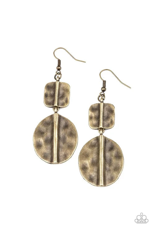 Paparazzi ♥ Lure Allure - Brass ♥ Earrings