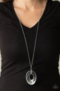 Paparazzi ♥ Dizzying Decor - Silver ♥ Necklace