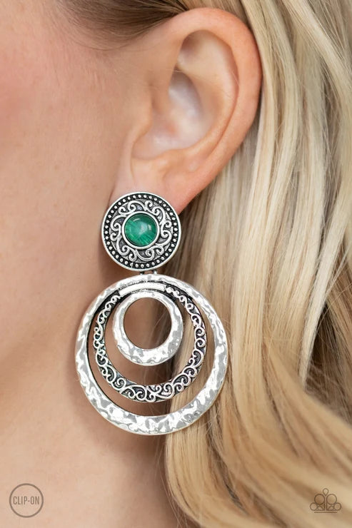 Paparazzi ♥ Bare Your Soul - Green ♥ Clip-On