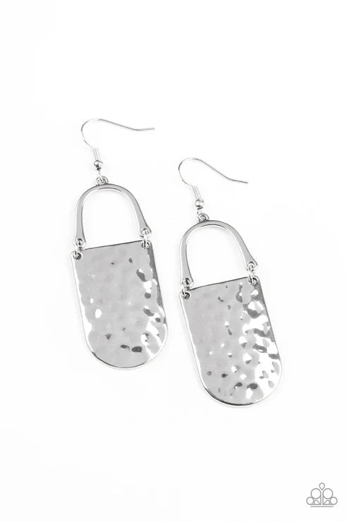 Paparazzi ♥ Resort Relic - Silver ♥ Earrings