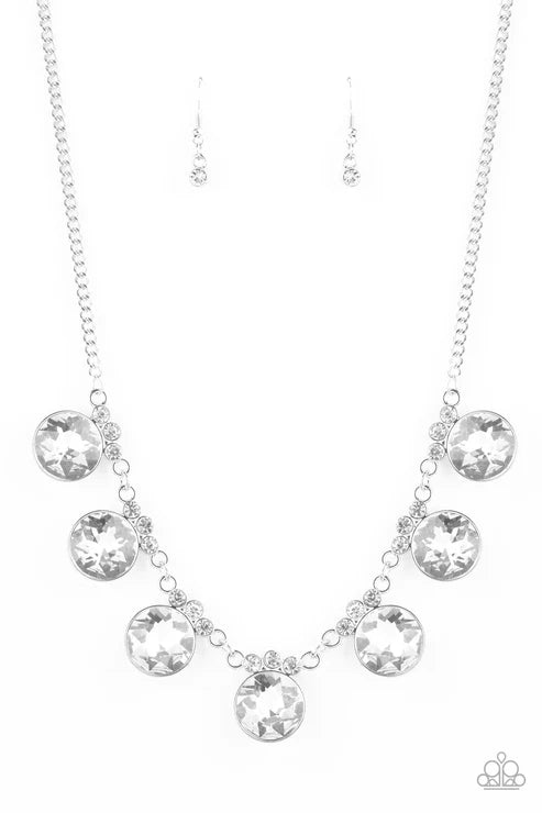 Paparazzi ♥ GLOW-Getter Glamour - White ♥ Necklace