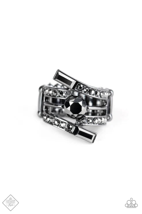 Paparazzi ♥ Well Played - Black ♥ Ring