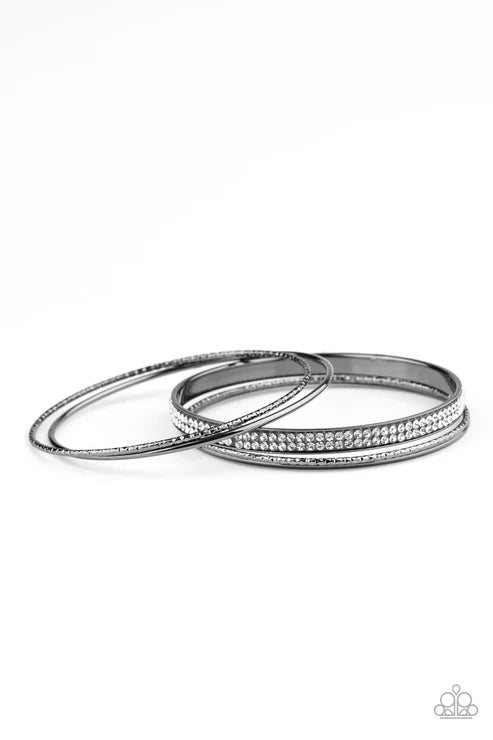 Paparazzi ♥ Heap It On - Black ♥ Bracelet