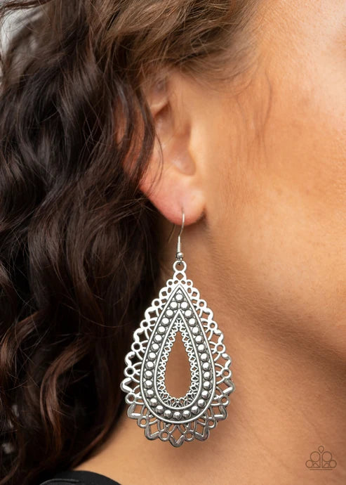 Paparazzi ♥ Texture Garden - Silver ♥ Earrings