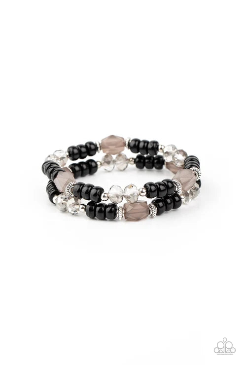 Paparazzi ♥ Delightfully Dainty - Black ♥ Bracelet