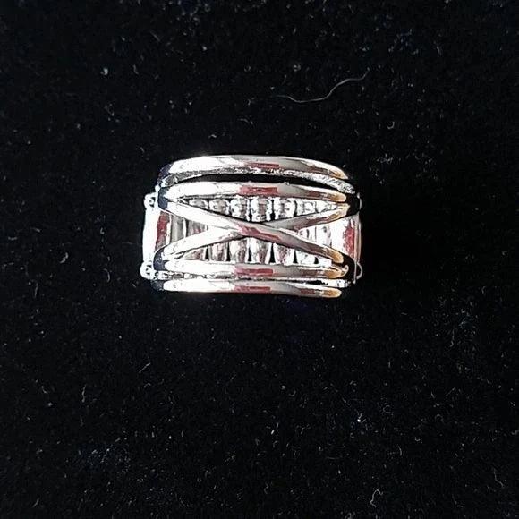 Paparazzi ♥ Way Wayward - Silver ♥ Ring