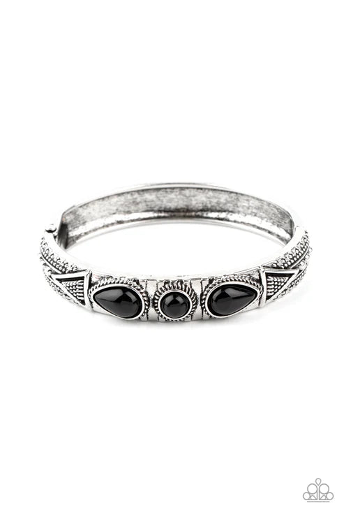 Paparazzi ♥ Radiant Ruins - Black ♥ Bracelet