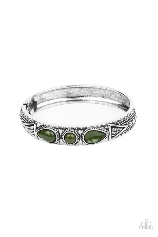 Paparazzi ♥ Radiant Ruins - Green ♥ Bracelet
