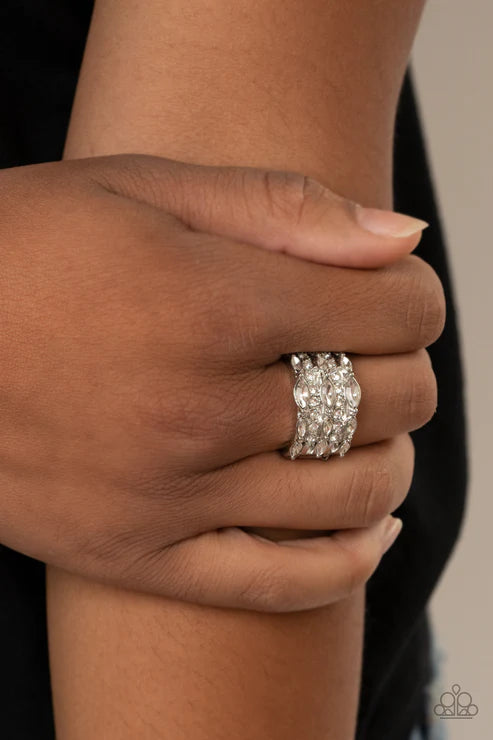 Paparazzi ♥ Diva Diadem - White ♥ Ring