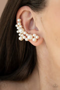 Paparazzi ♥ Metro Makeover - Gold ♥ Post Earrings