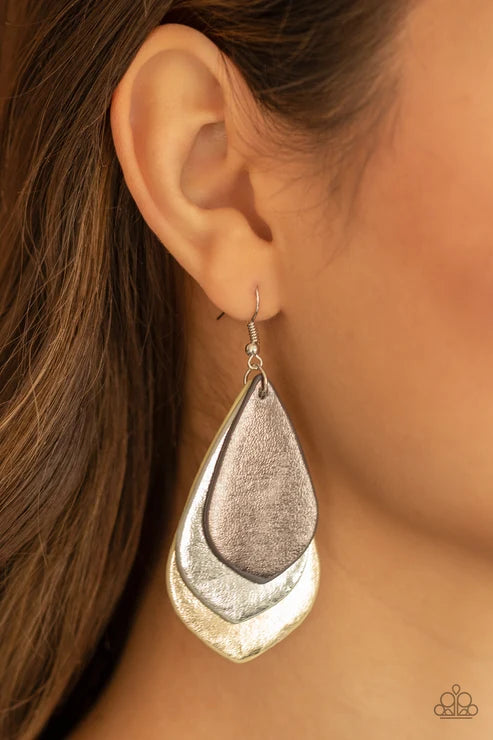 Paparazzi ♥ GLISTEN Up! - Silver ♥ Earrings
