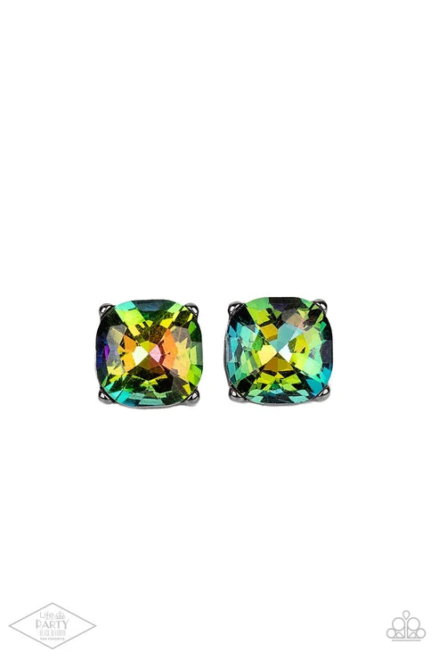 Paparazzi ♥ Royalty High - Multi ♥ Post Earrings