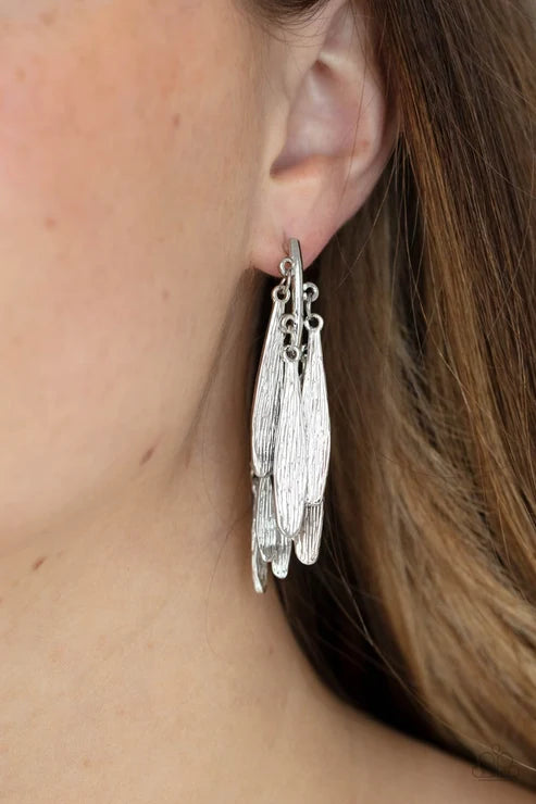 Paparazzi ♥ Pursuing The Plumes - Silver ♥ Post Earrings