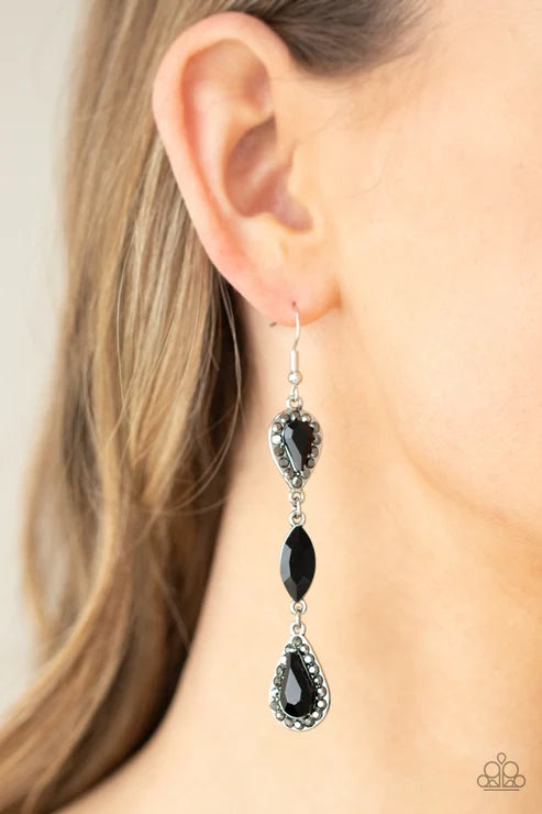 Paparazzi ♥ Test of TIMELESS - Black ♥ Earrings
