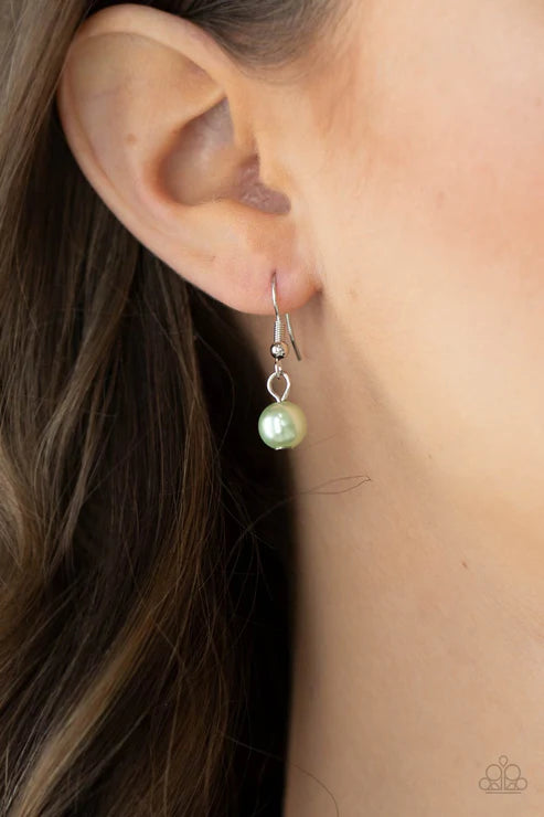 Paparazzi ♥ Pearl Essence - Green ♥ Necklace