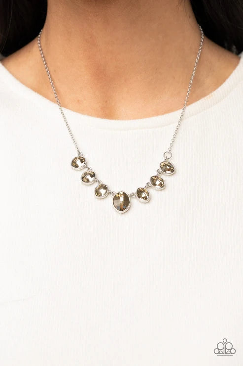 Paparazzi ♥ Material Girl Glamour - Brown ♥ Necklace