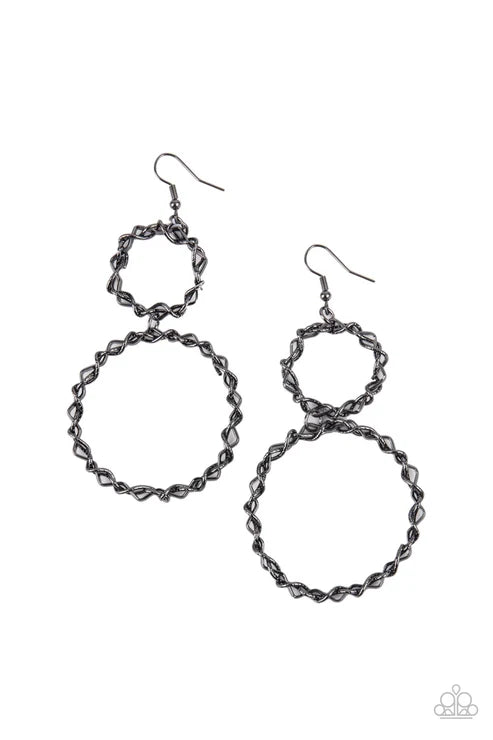 Paparazzi ♥ Twist of FABULOUS - Black ♥ Earrings