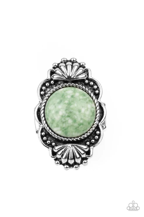 Paparazzi ♥ Atlantis Adventure - Green ♥ Ring