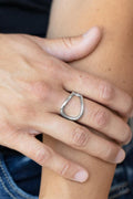 Paparazzi ♥ Fill The Gap - Silver ♥ Ring